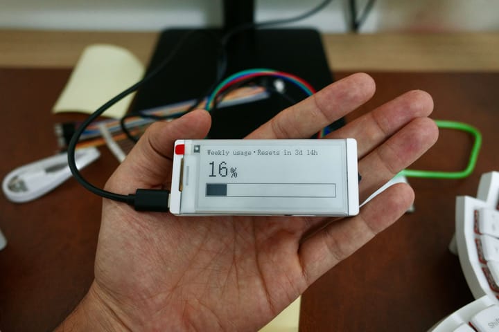 Building an e-ink desk companion